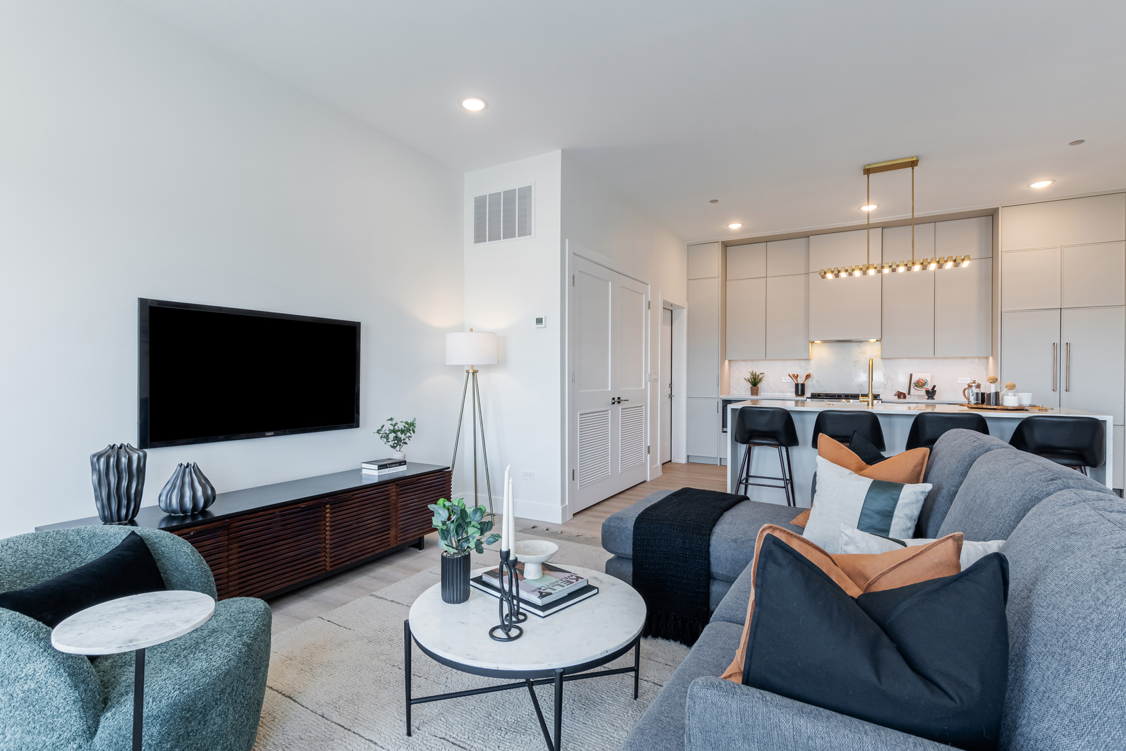 1628 N Damen Avenue Unit: 401
