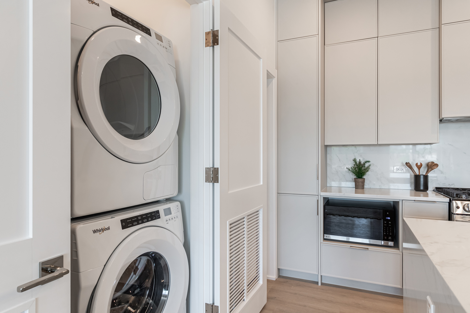1628 N Damen Avenue Unit: 401
