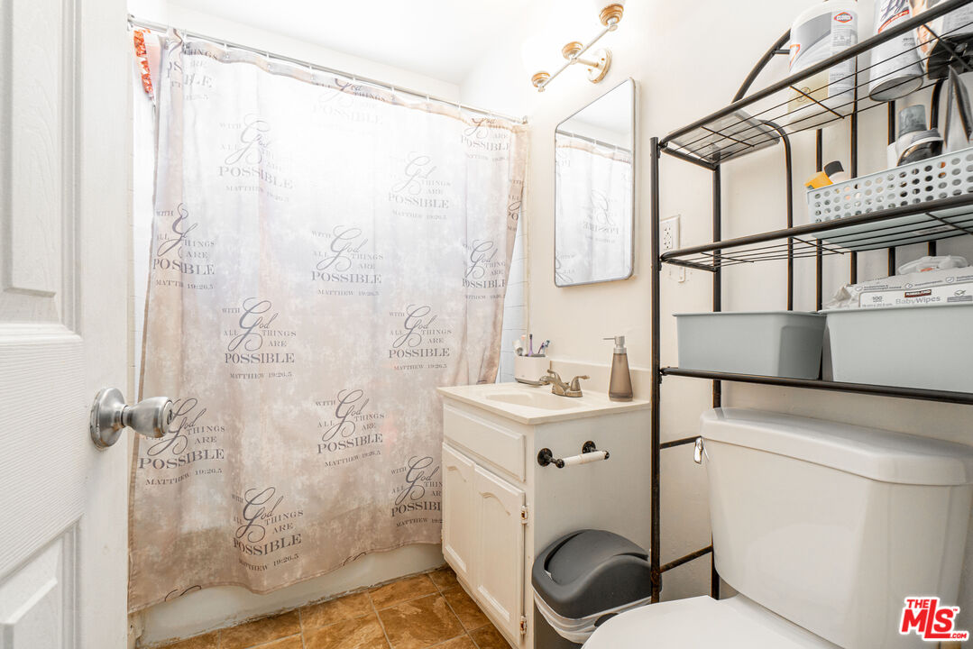 3737 W 111th Pl