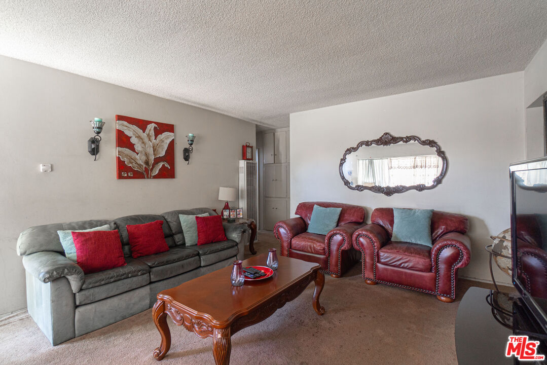 3737 W 111th Pl