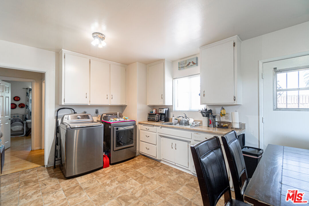 3737 W 111th Pl