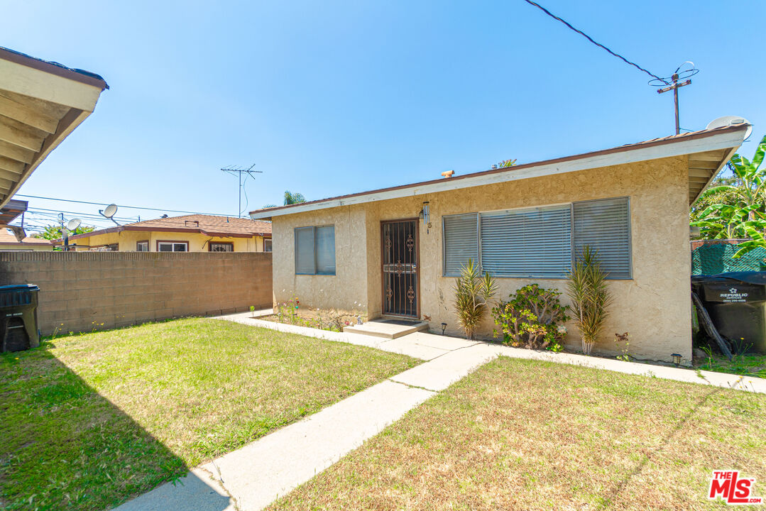 3737 W 111th Pl