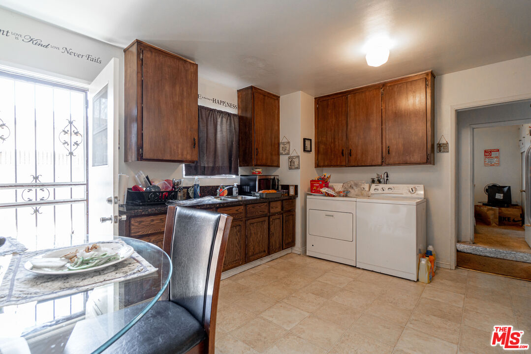 3737 W 111th Pl