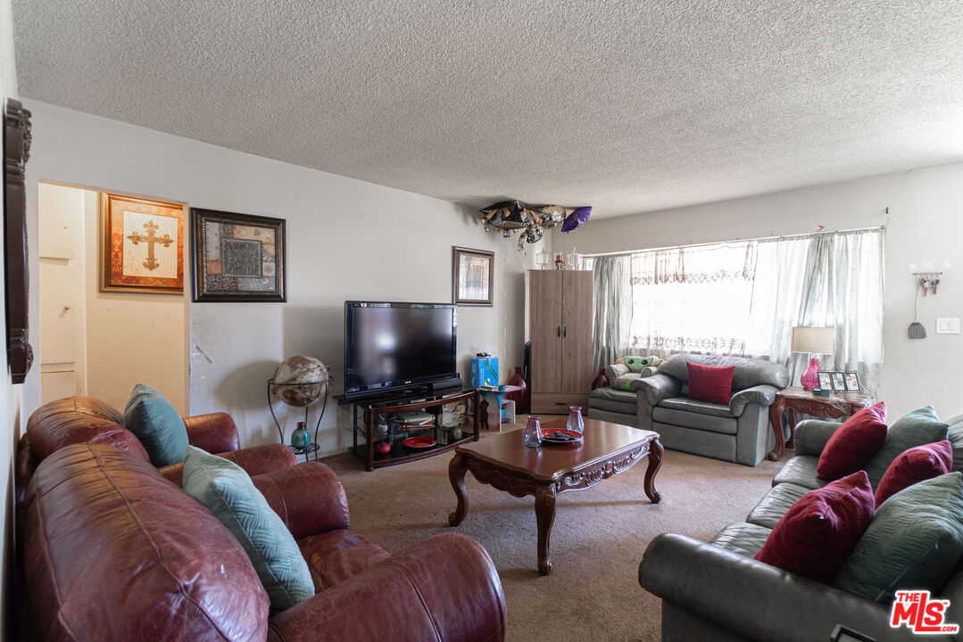 3737 W 111th Pl