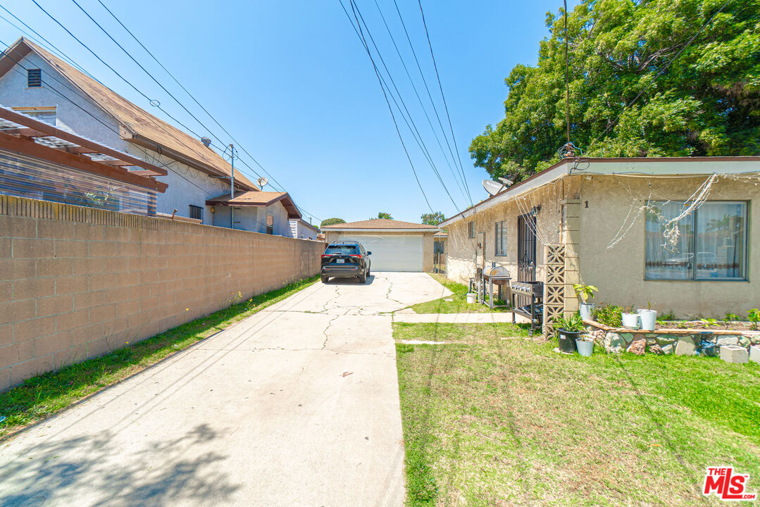 3737 W 111th Pl