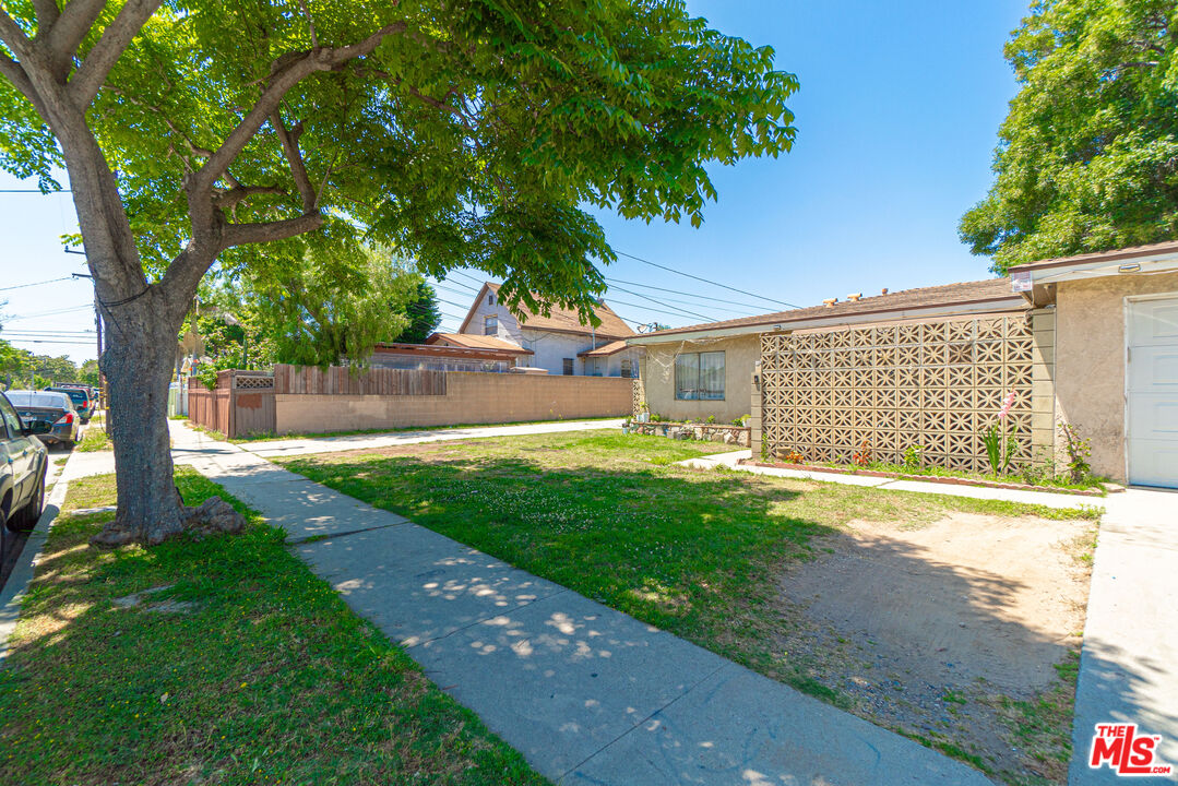 3737 W 111th Pl