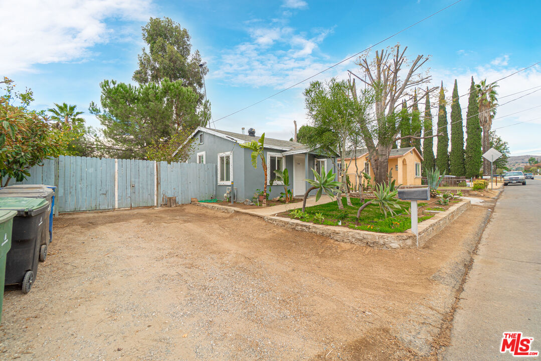 11238 Gramercy Pl