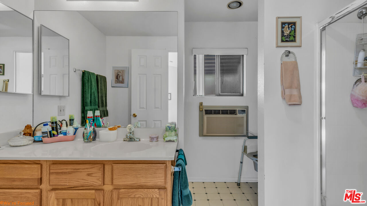 74671 Azurite Cir Unit: E