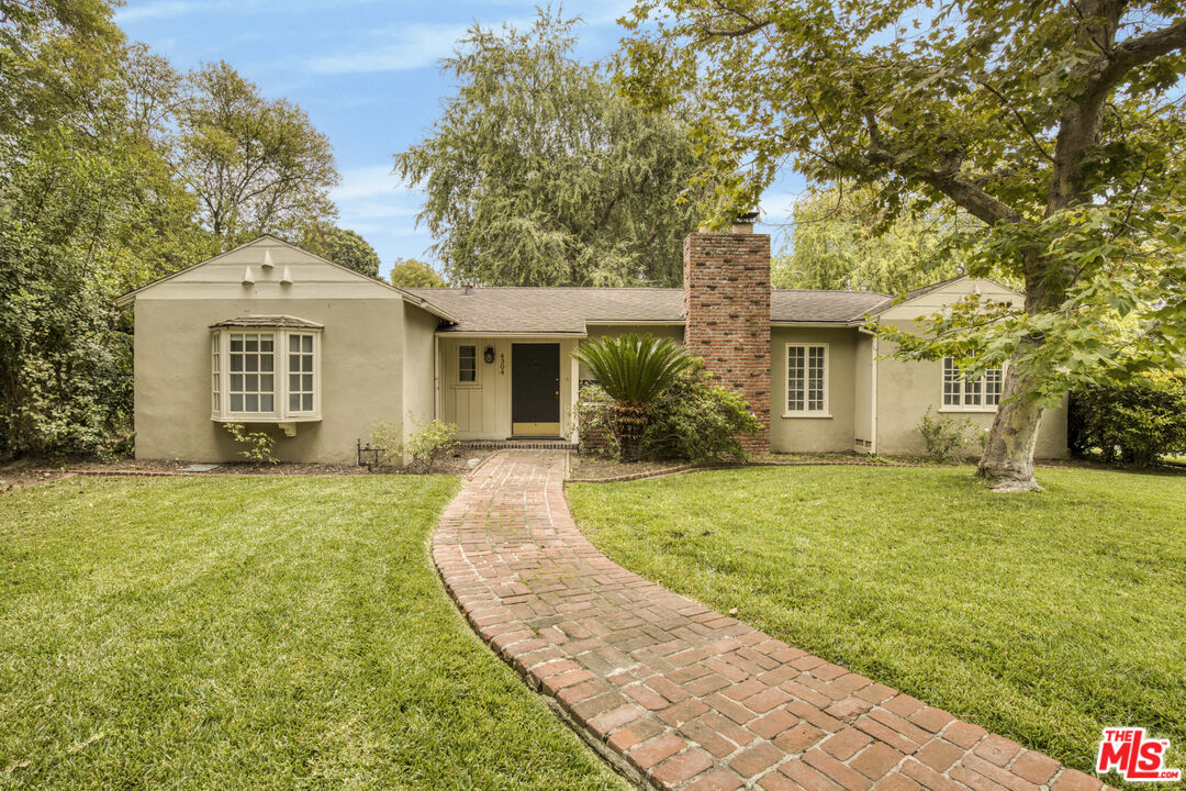 4304 Chevy Chase Dr