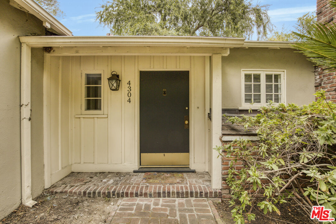 4304 Chevy Chase Dr
