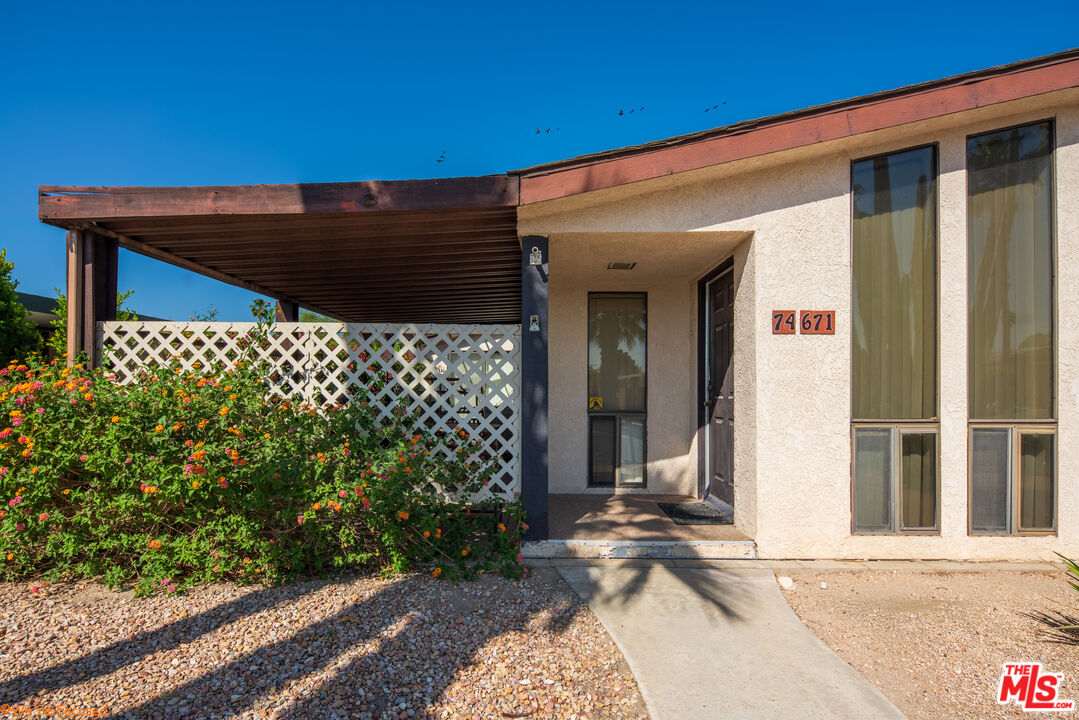 74671 Azurite Cir Unit: E