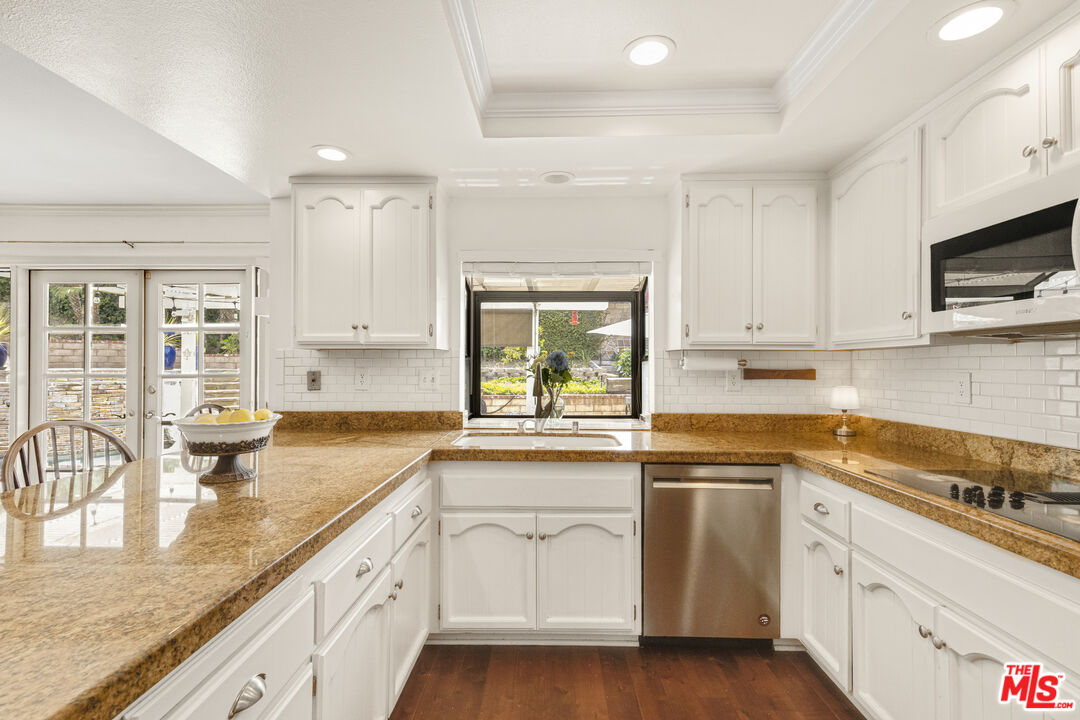 977 Saddlehorn Pl