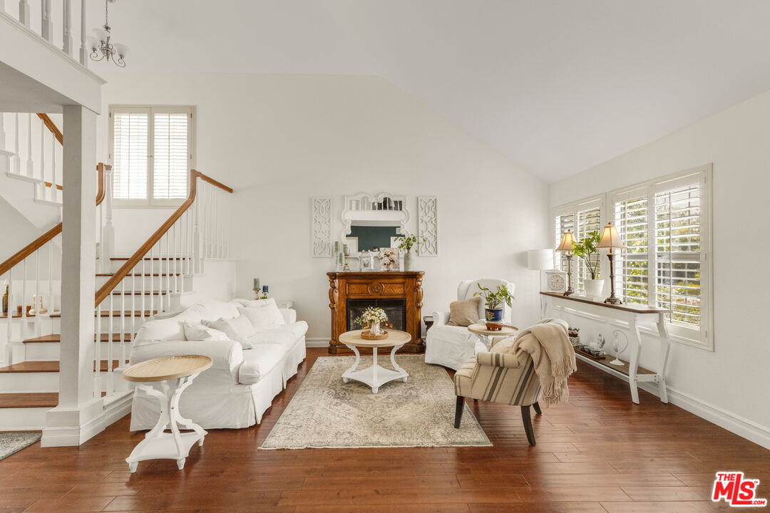 977 Saddlehorn Pl