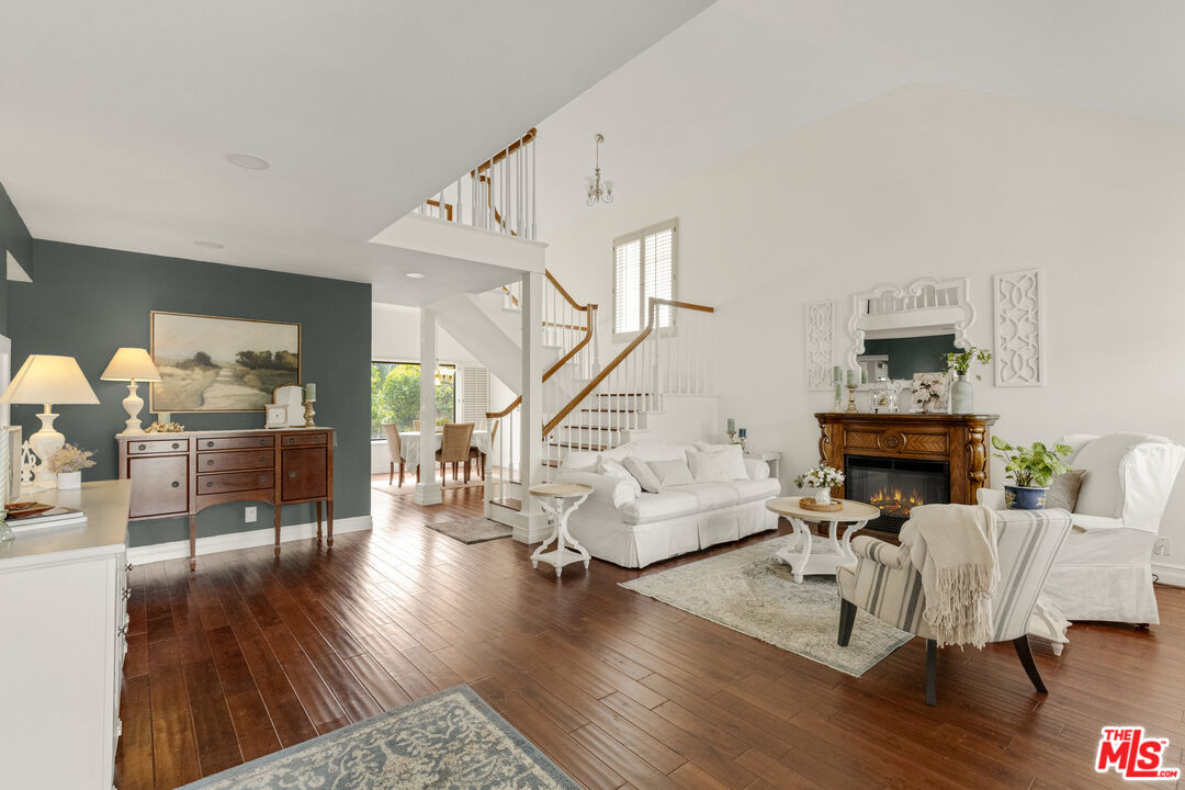 977 Saddlehorn Pl
