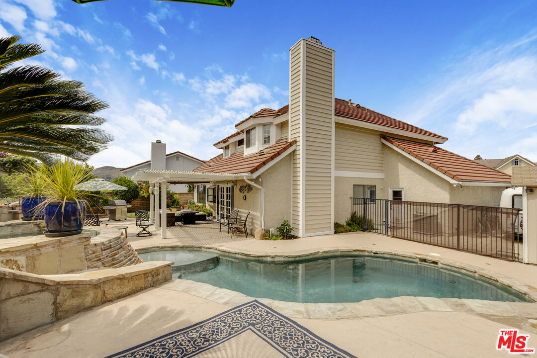 977 Saddlehorn Pl