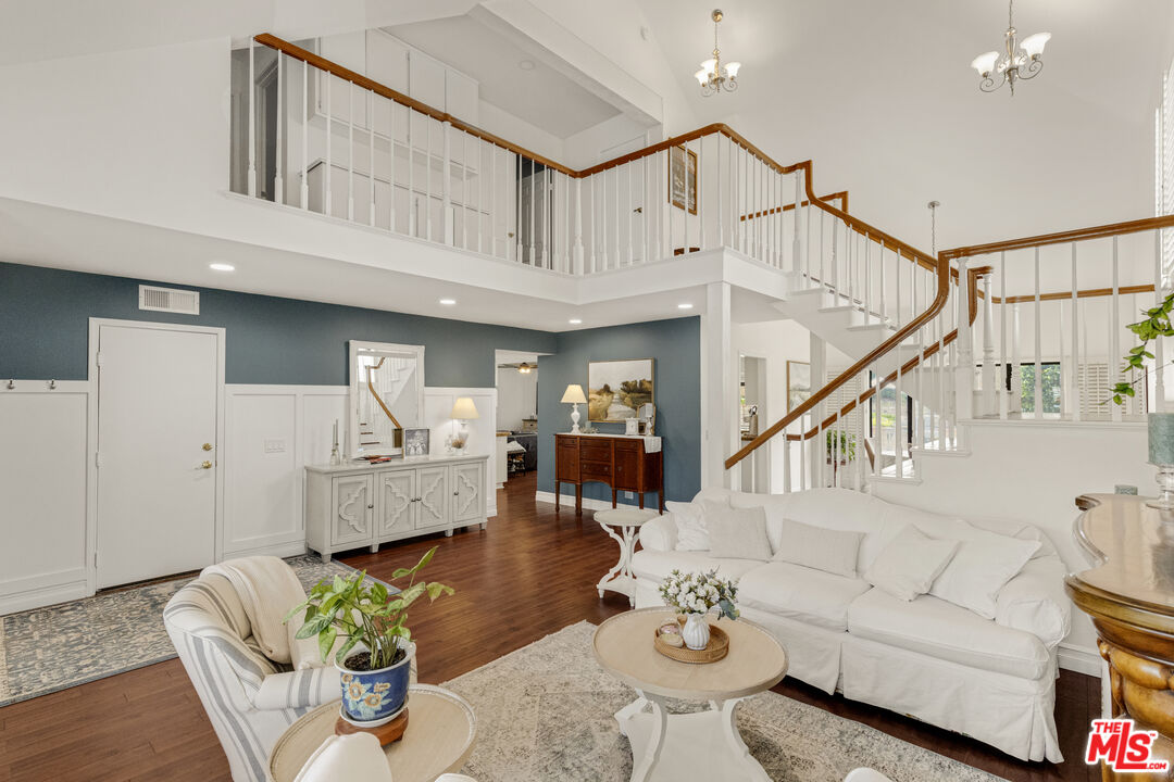 977 Saddlehorn Pl
