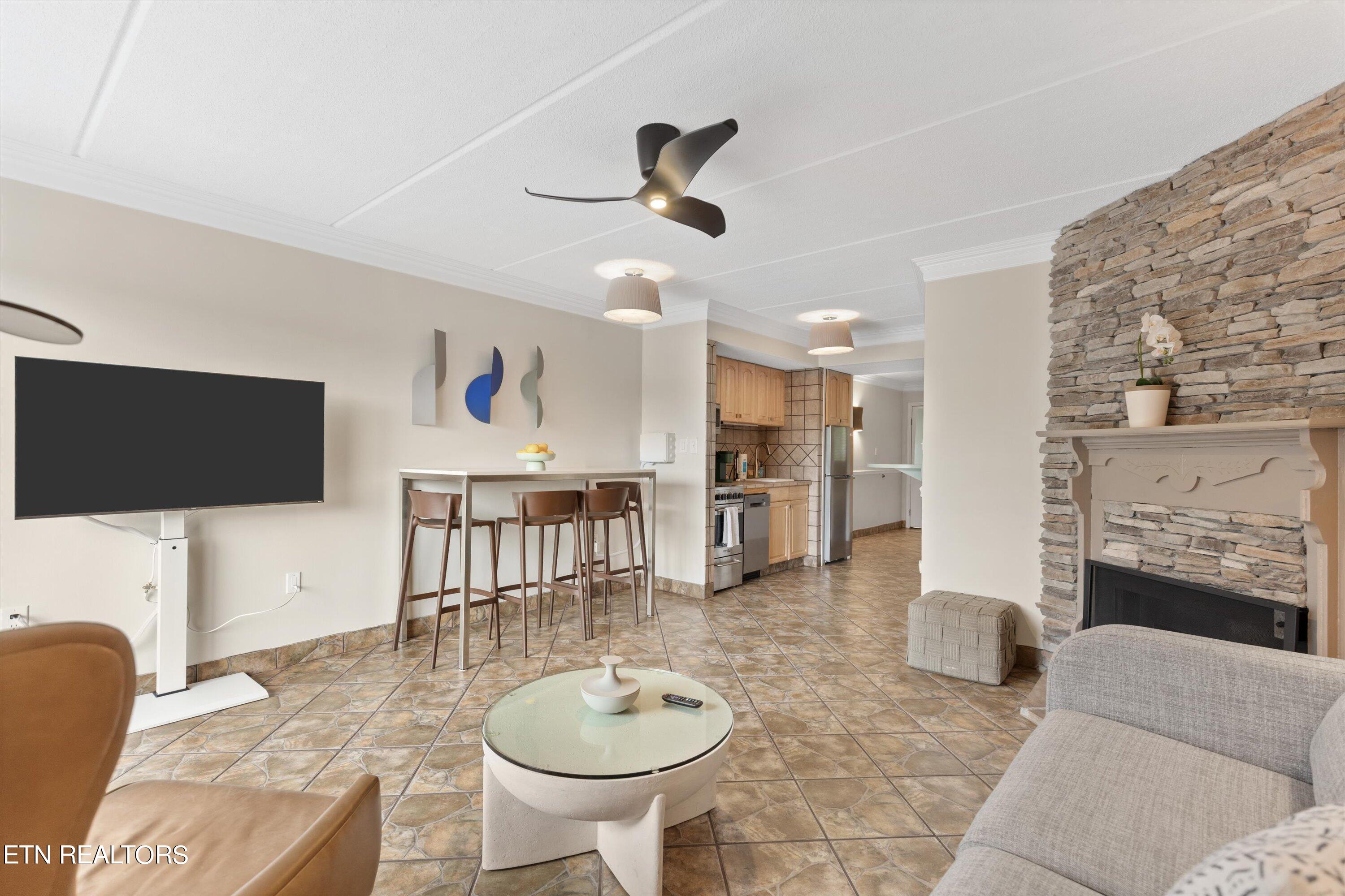 306 Baskins Creek Road Rd, 610