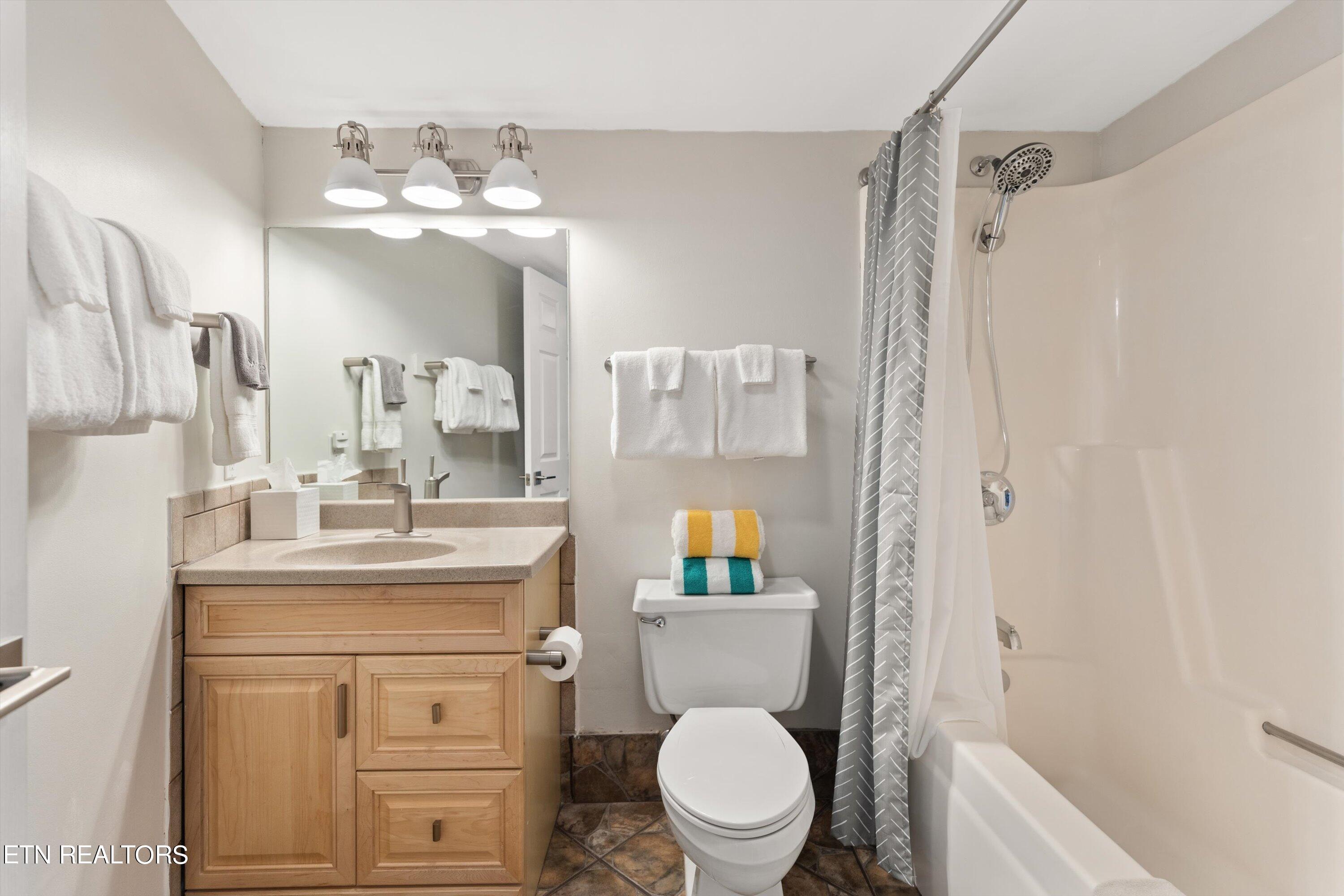 306 Baskins Creek Road Rd, 610