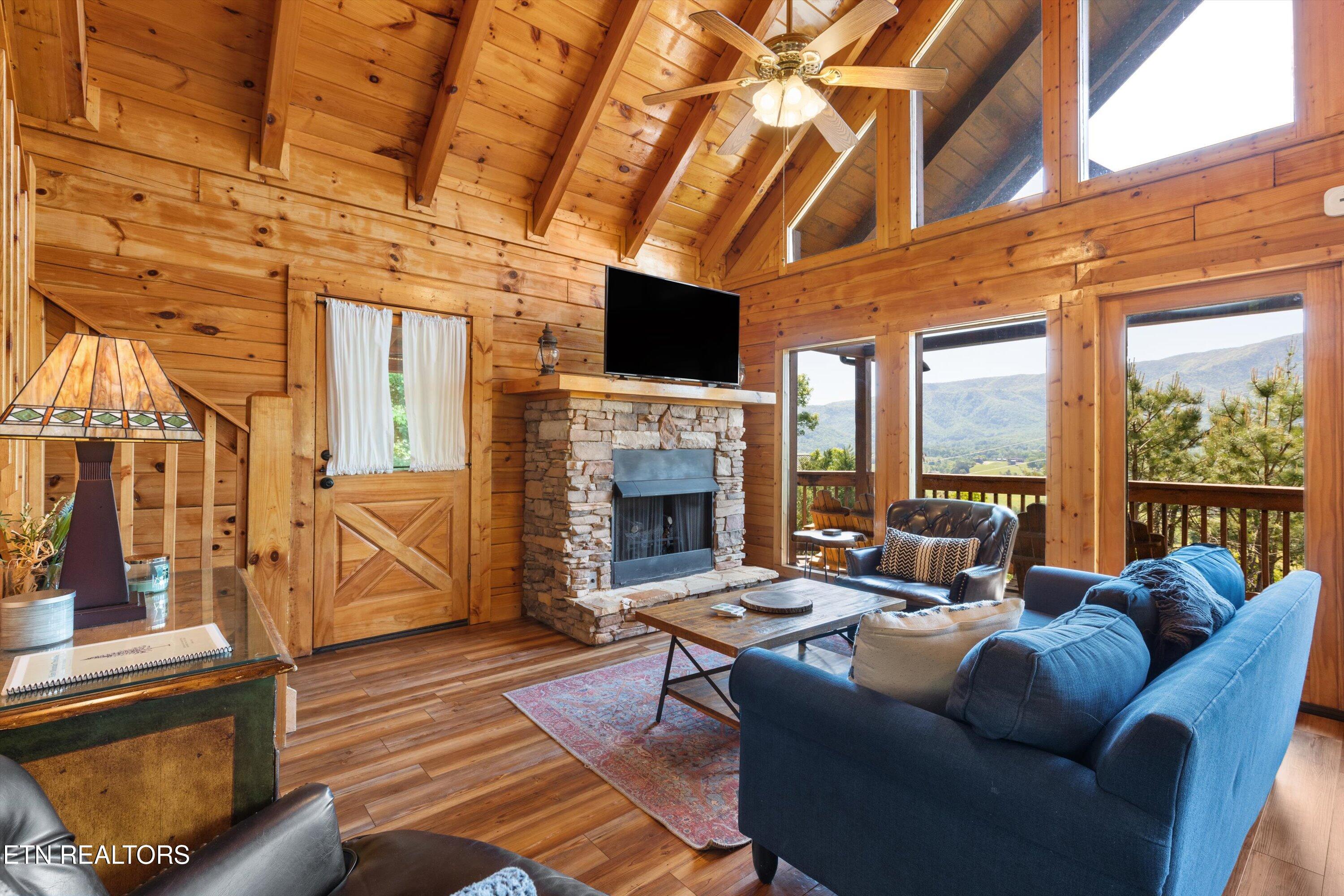 2620 Whipoorwill Hill