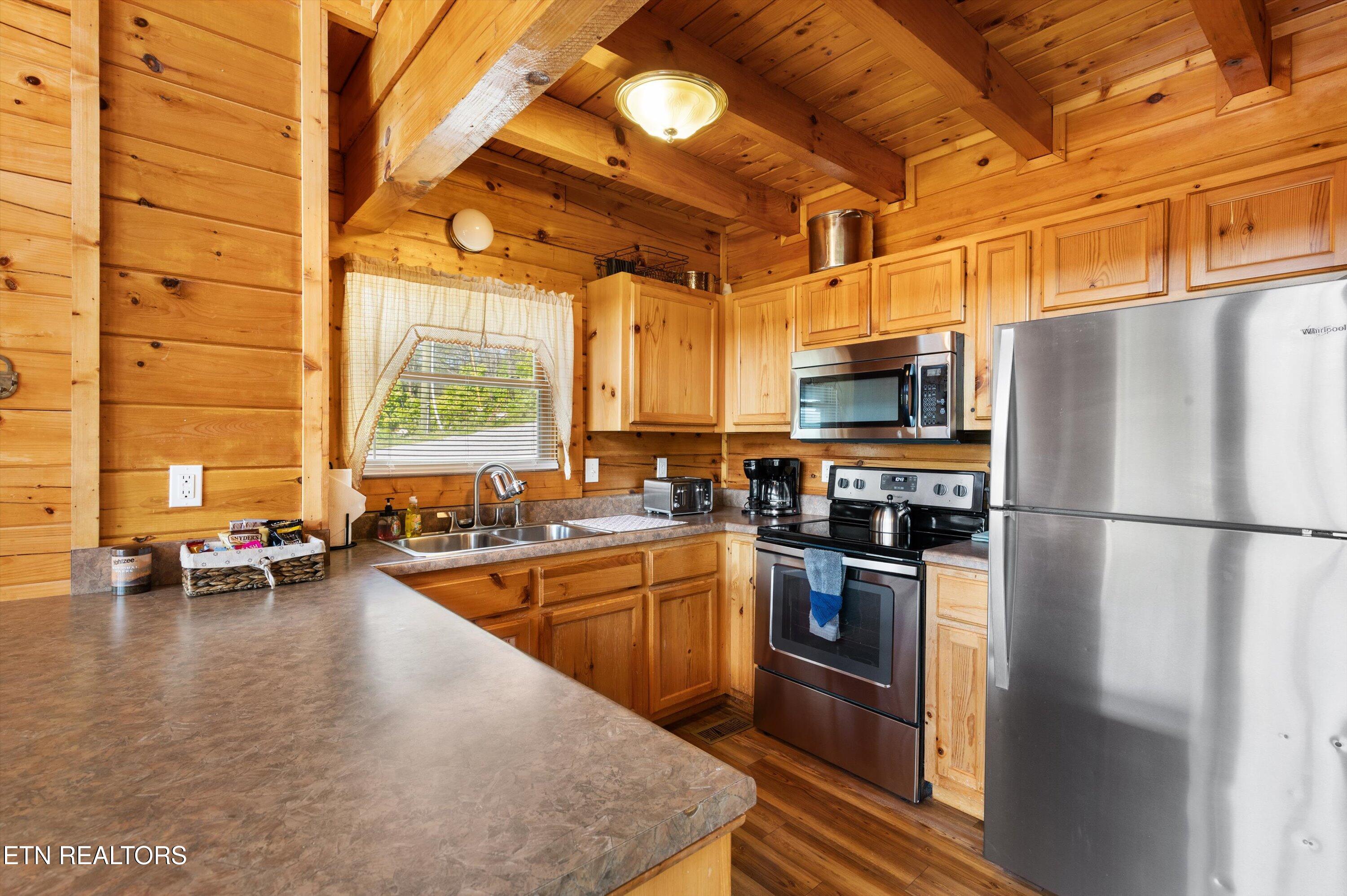 2620 Whipoorwill Hill