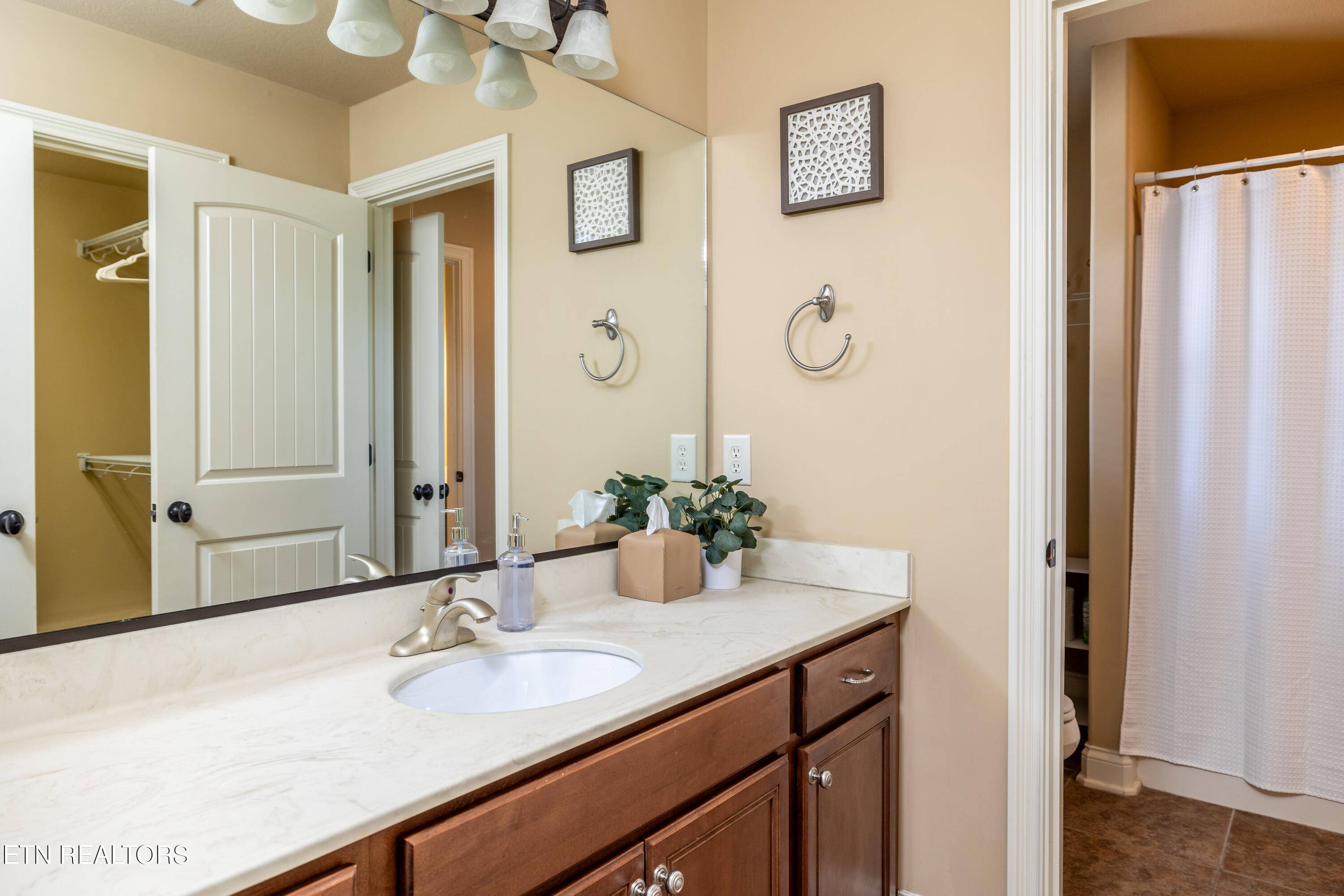 1607 Charlottesville Blvd Blvd