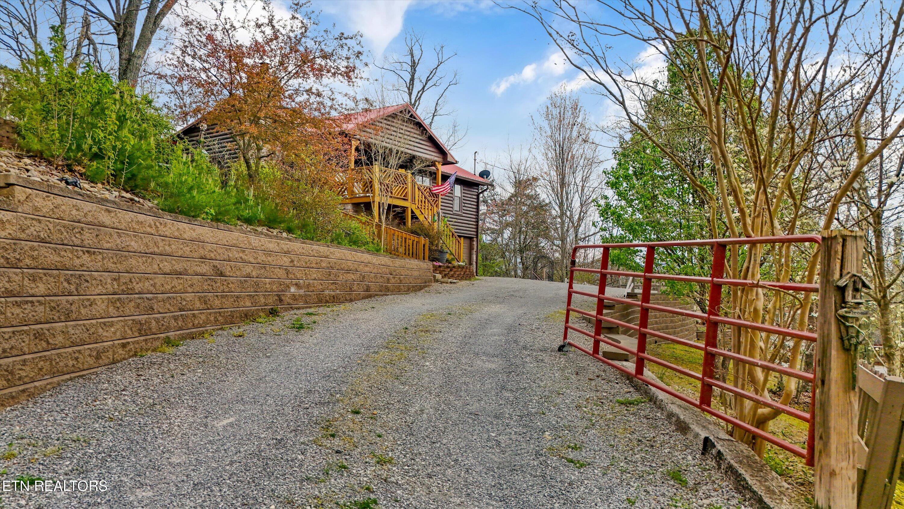 831 Lloyd Huskey Rd