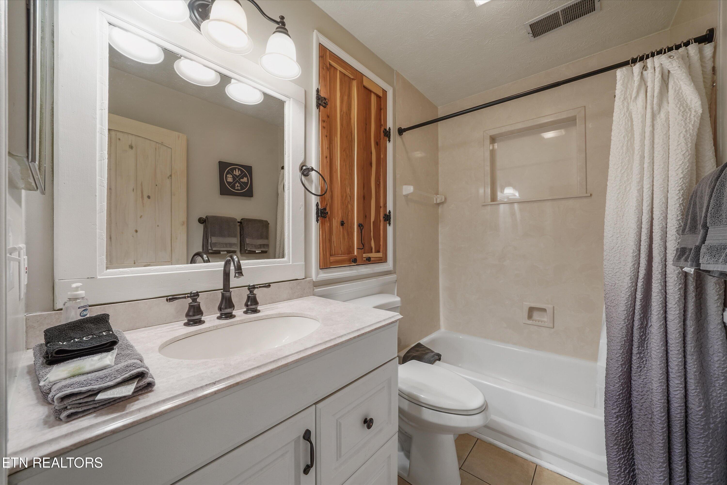 831 Lloyd Huskey Rd