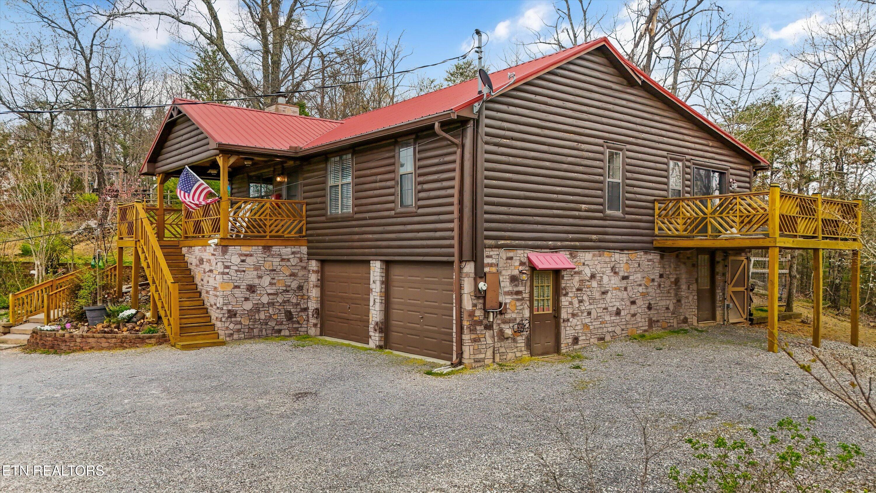 831 Lloyd Huskey Rd