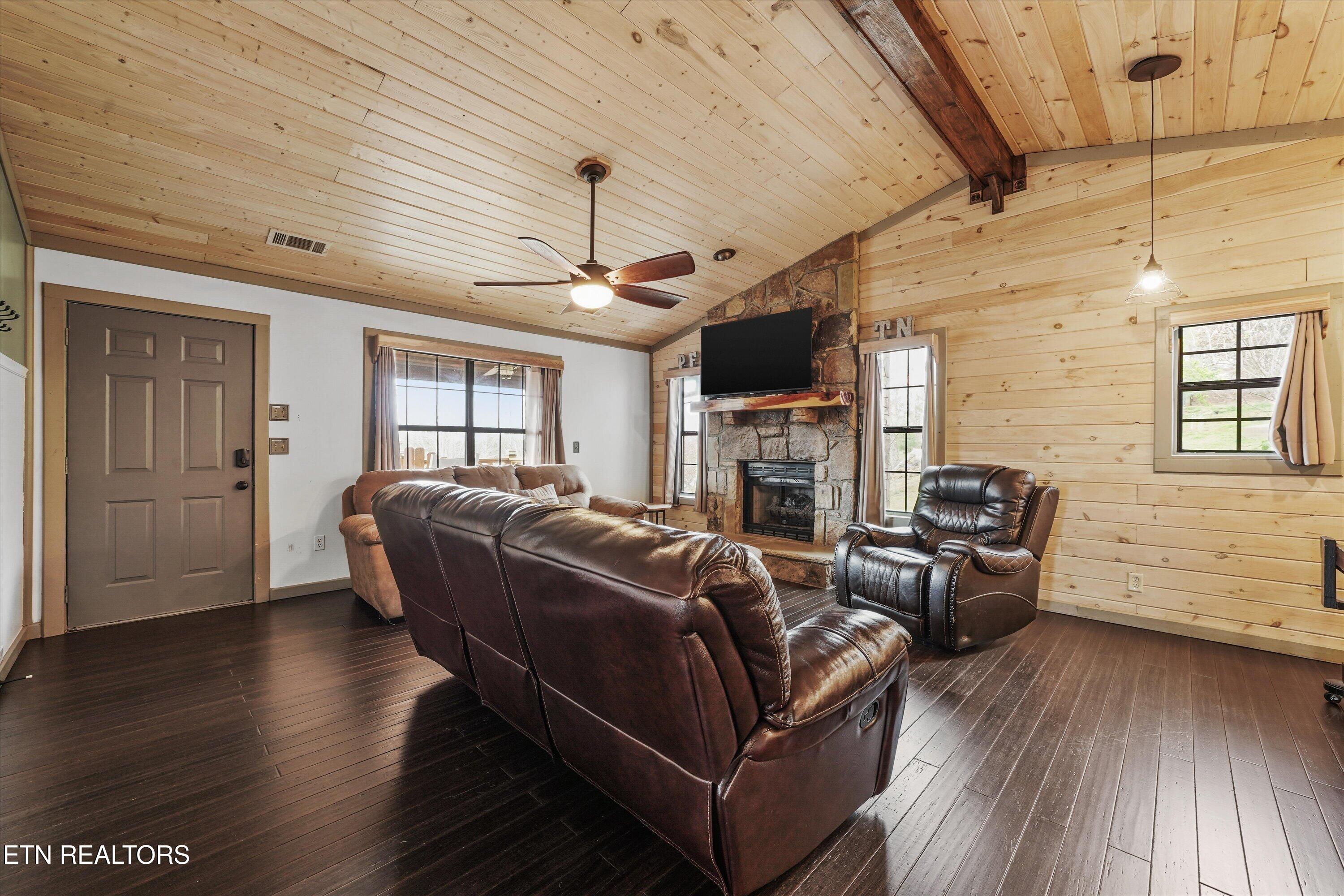831 Lloyd Huskey Rd
