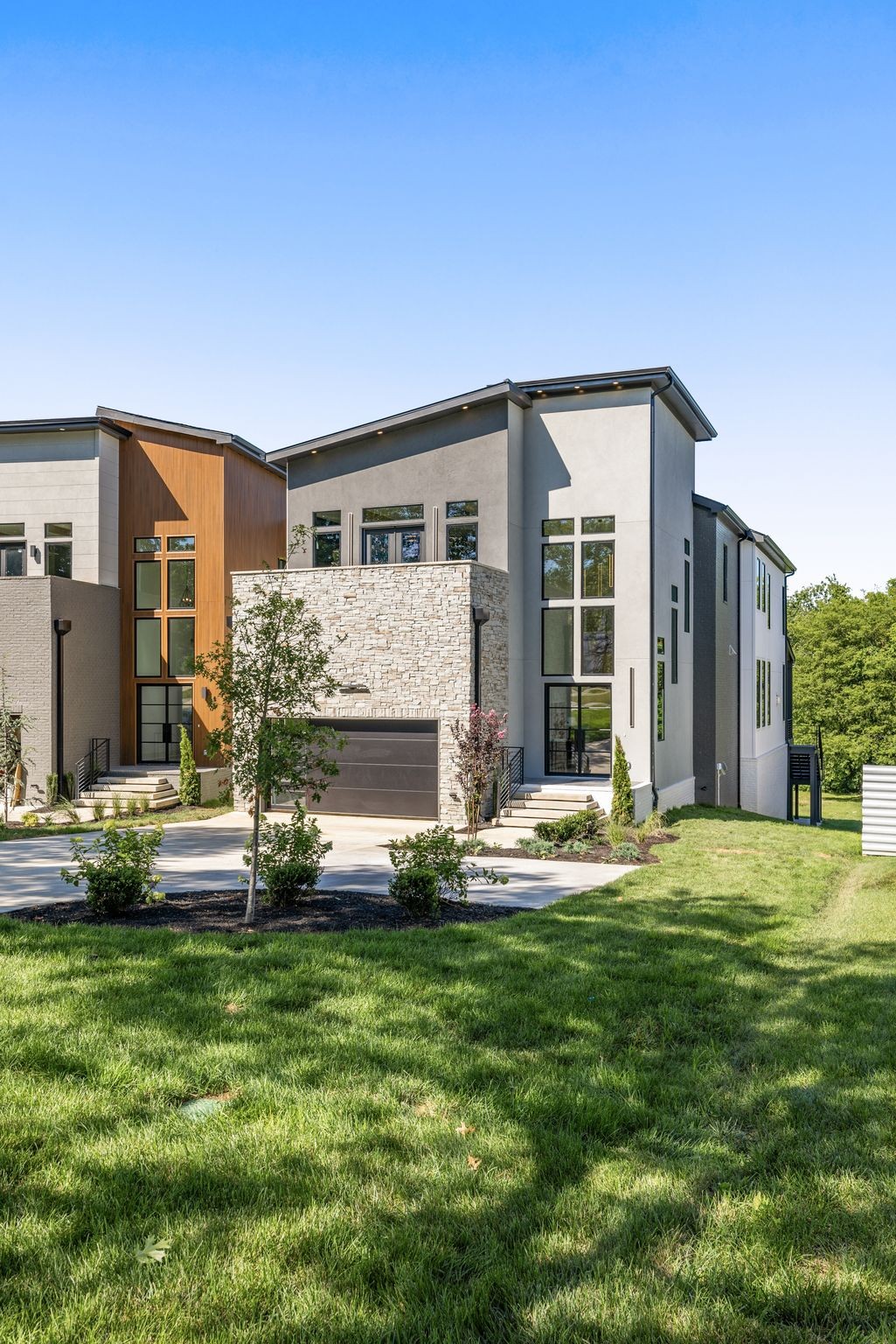 3916 Caylor Dr Unit: B