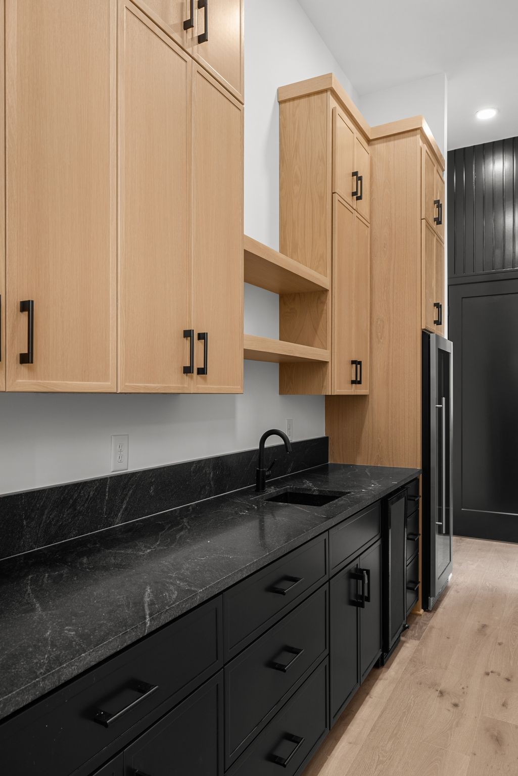 3916 Caylor Dr Unit: B