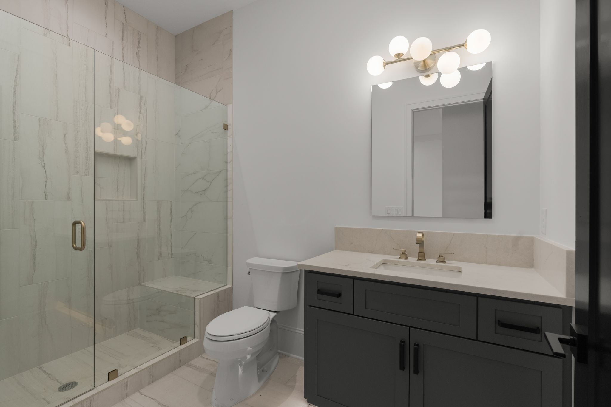 3916 Caylor Dr Unit: B