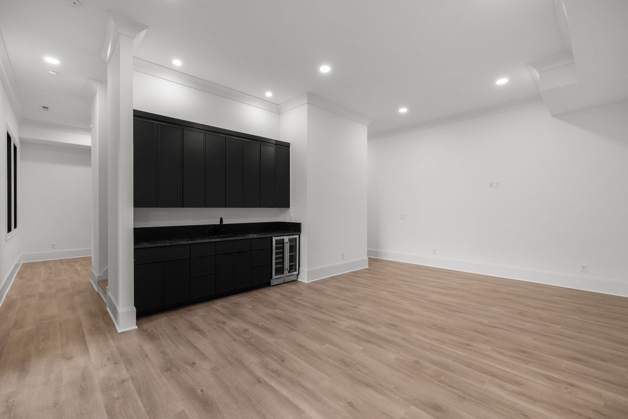 3916 Caylor Dr Unit: B
