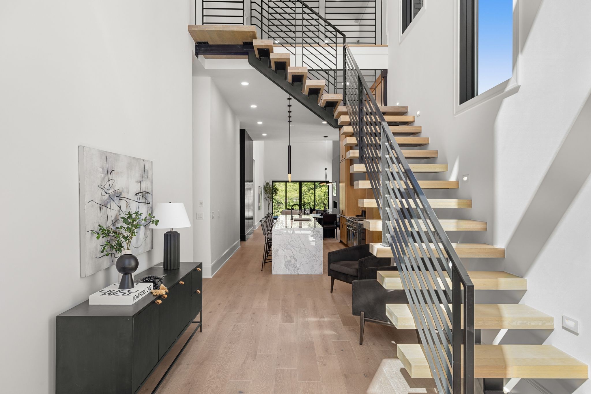 3916 Caylor Dr Unit: B