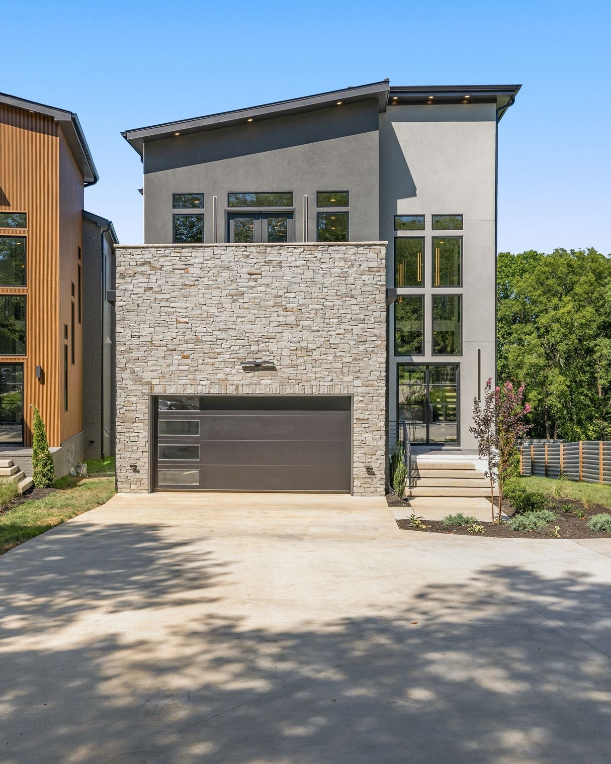 3916 Caylor Dr Unit: B
