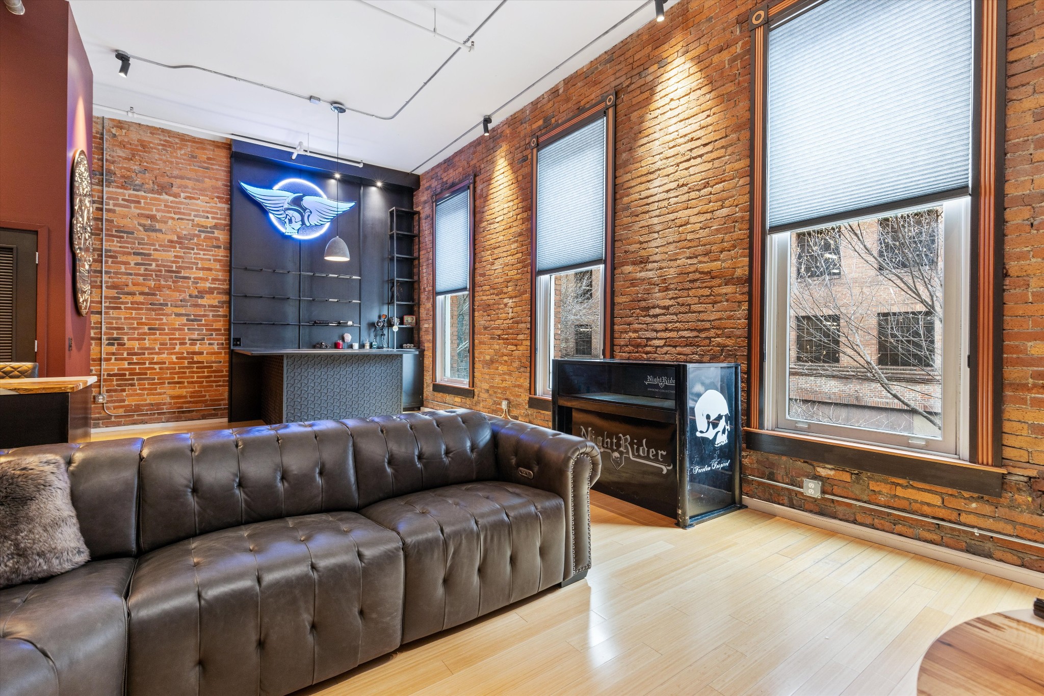 305 Church St Unit: 202