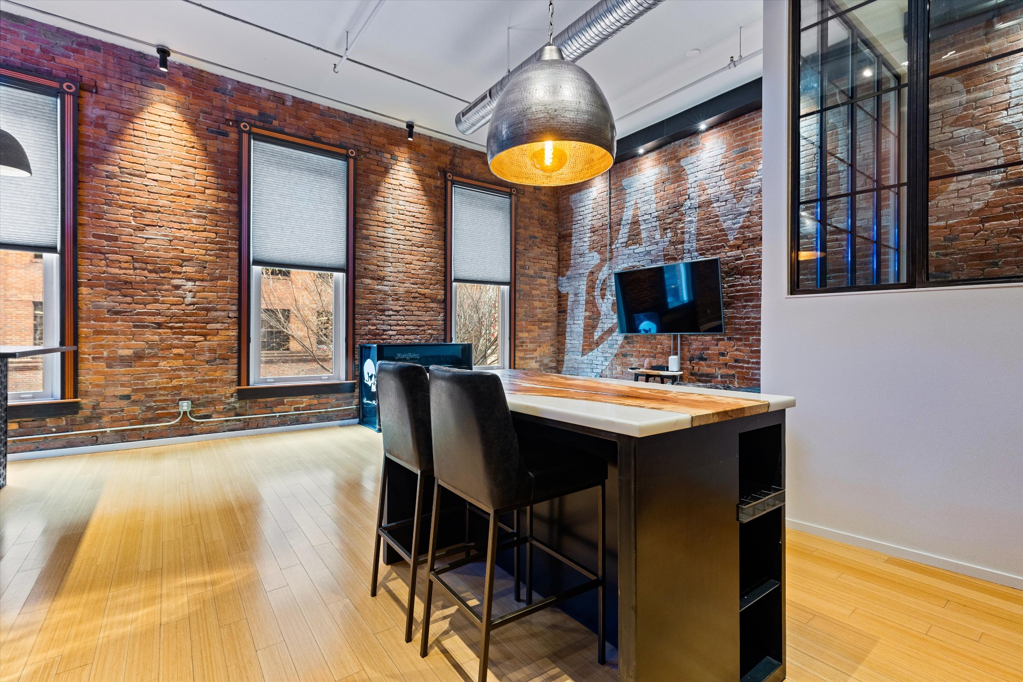 305 Church St Unit: 202