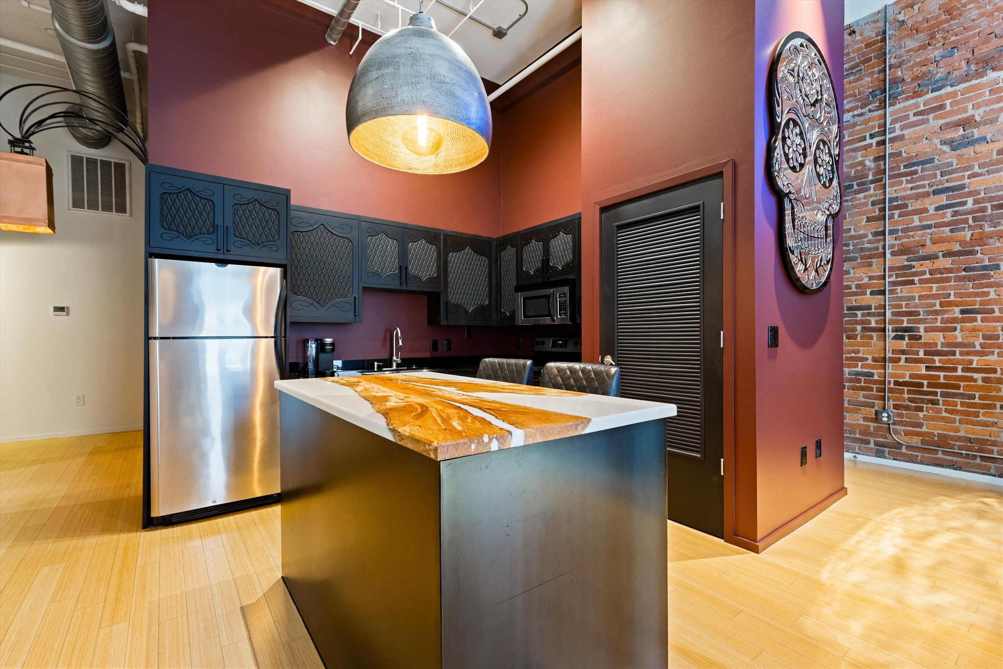 305 Church St Unit: 202