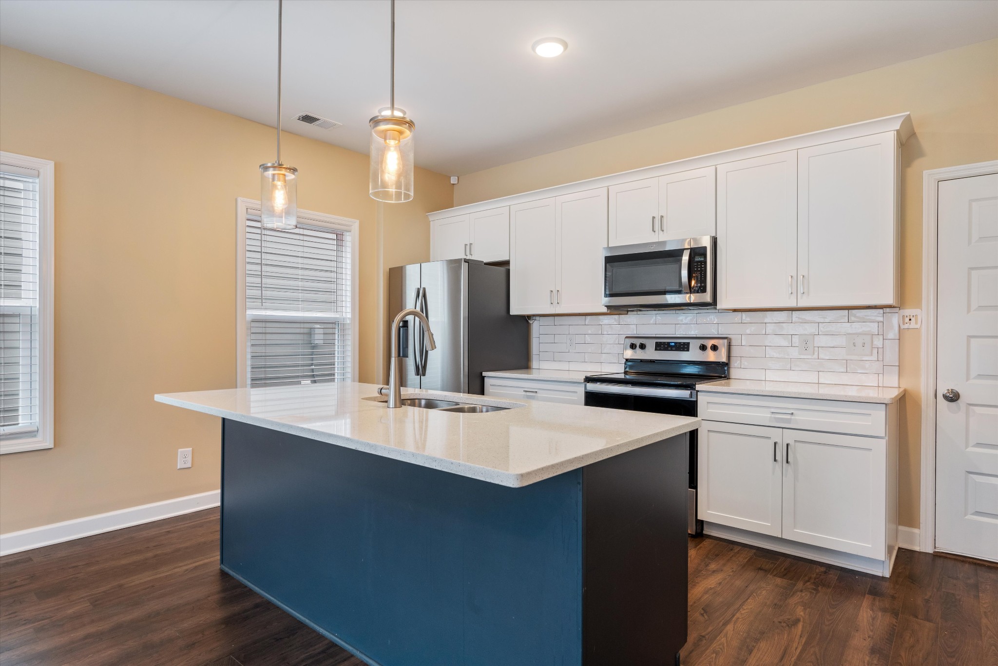 1063 Emery Bay Cir