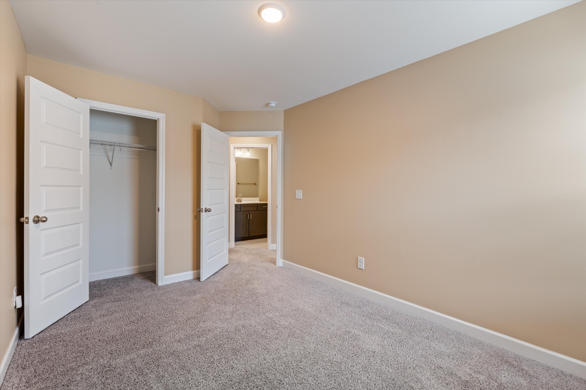 1063 Emery Bay Cir