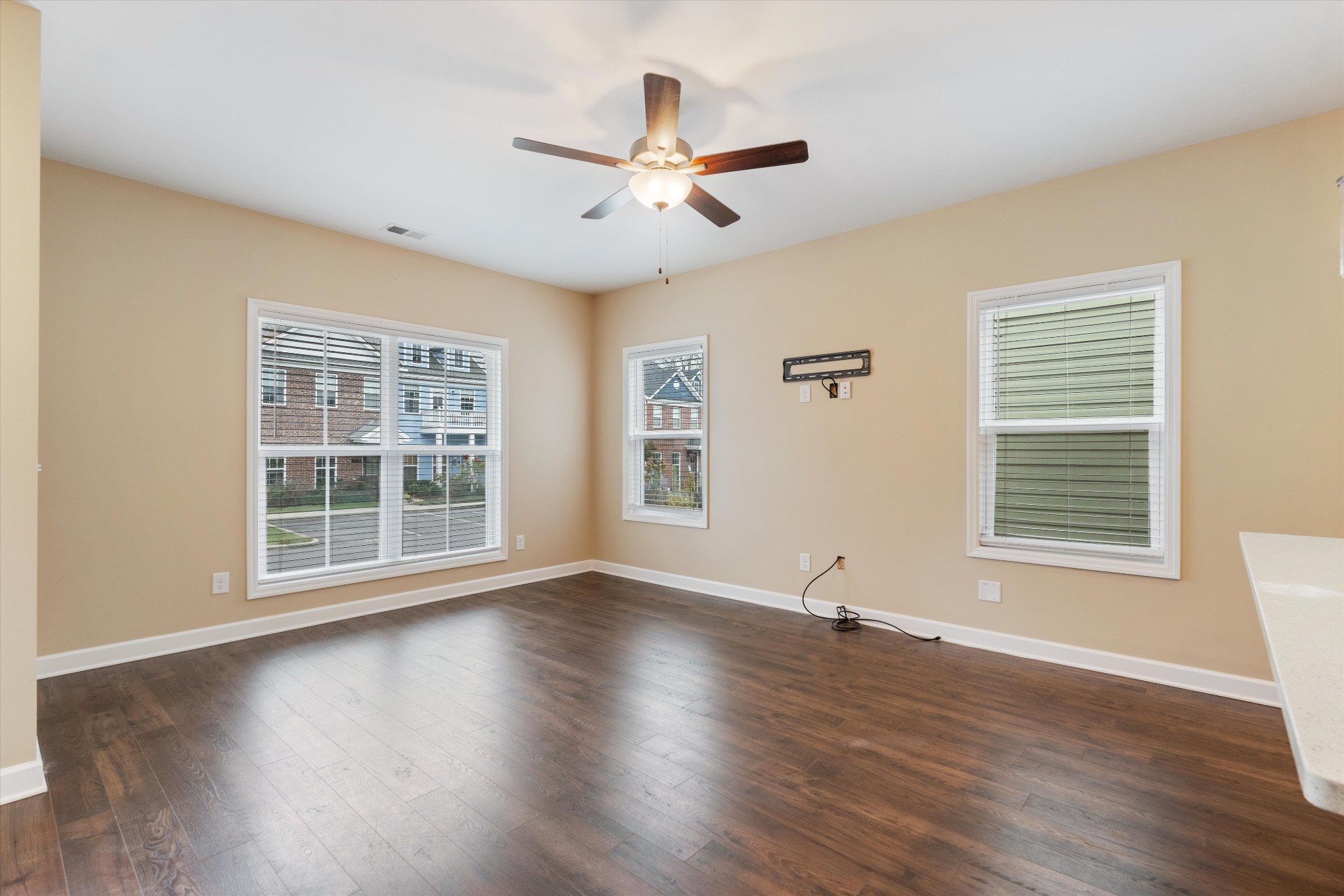 1063 Emery Bay Cir
