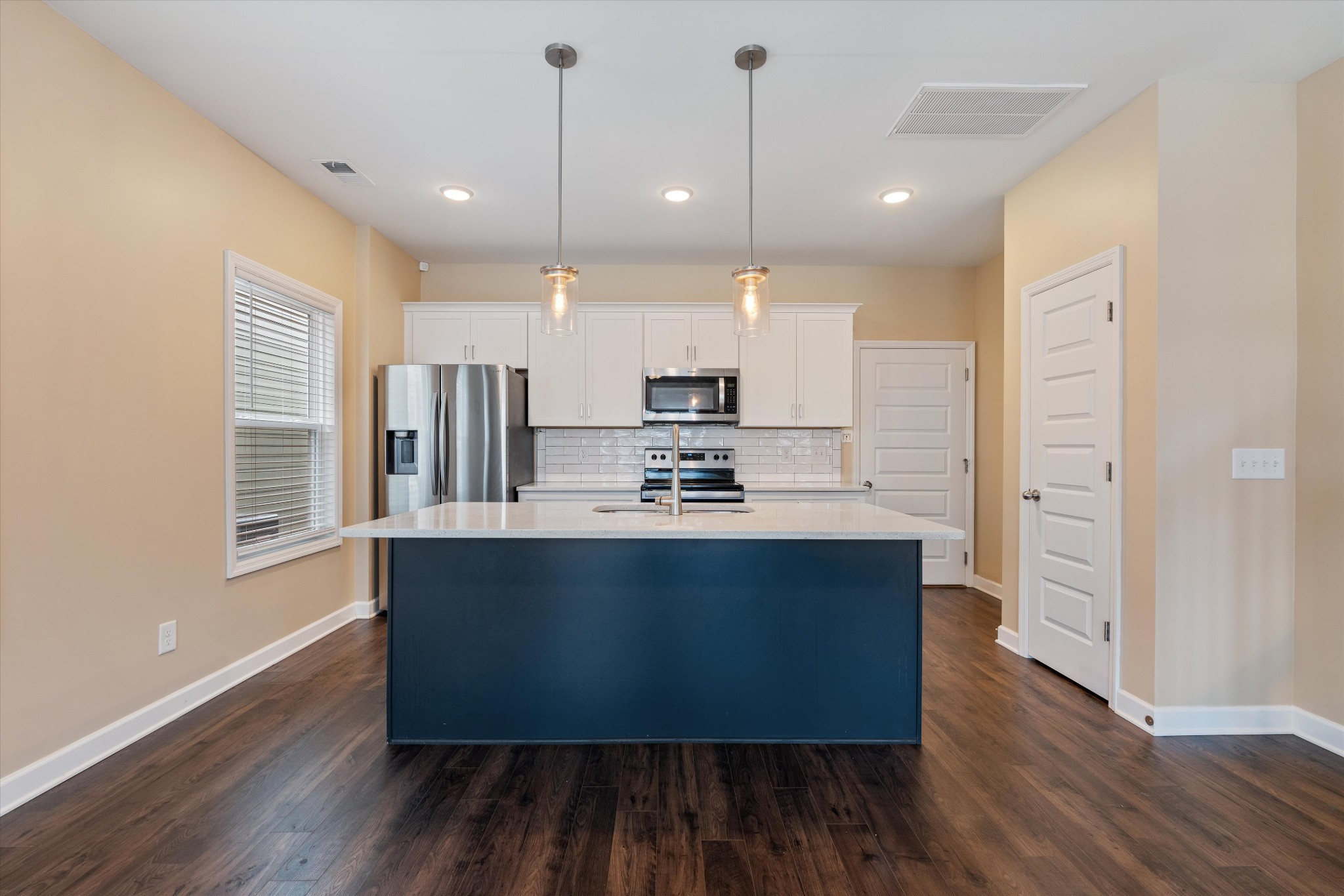 1063 Emery Bay Cir