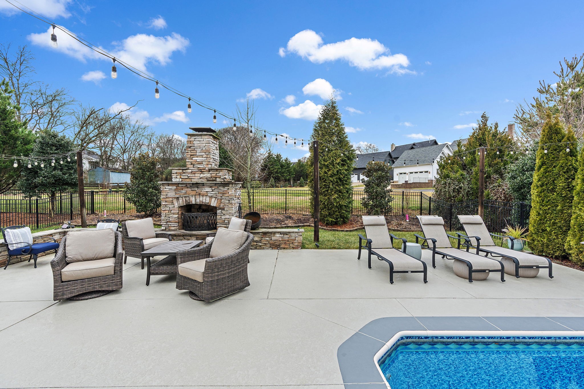 3036 Blossom Trail Ln