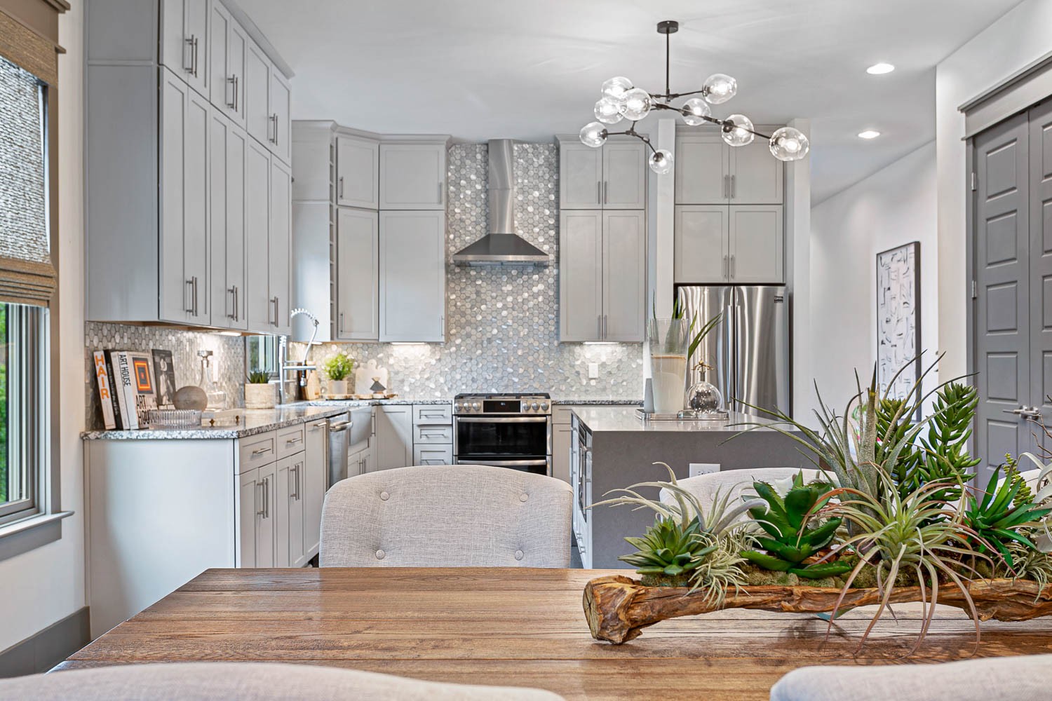 2206 White Ave Unit: A