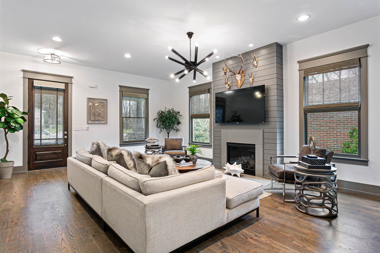 2206 White Ave Unit: A