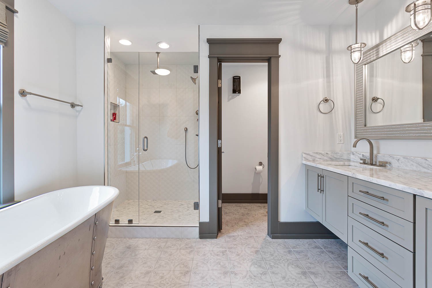 2206 White Ave Unit: A