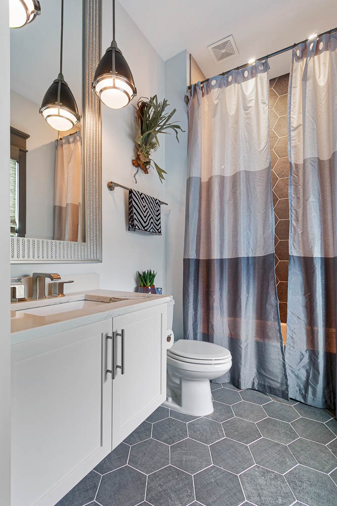 2206 White Ave Unit: A