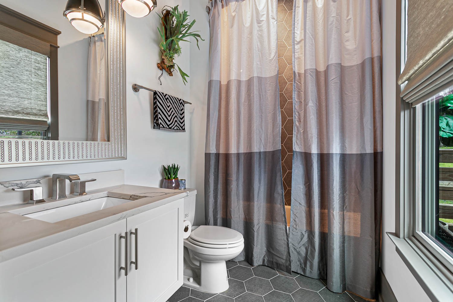 2206 White Ave Unit: A