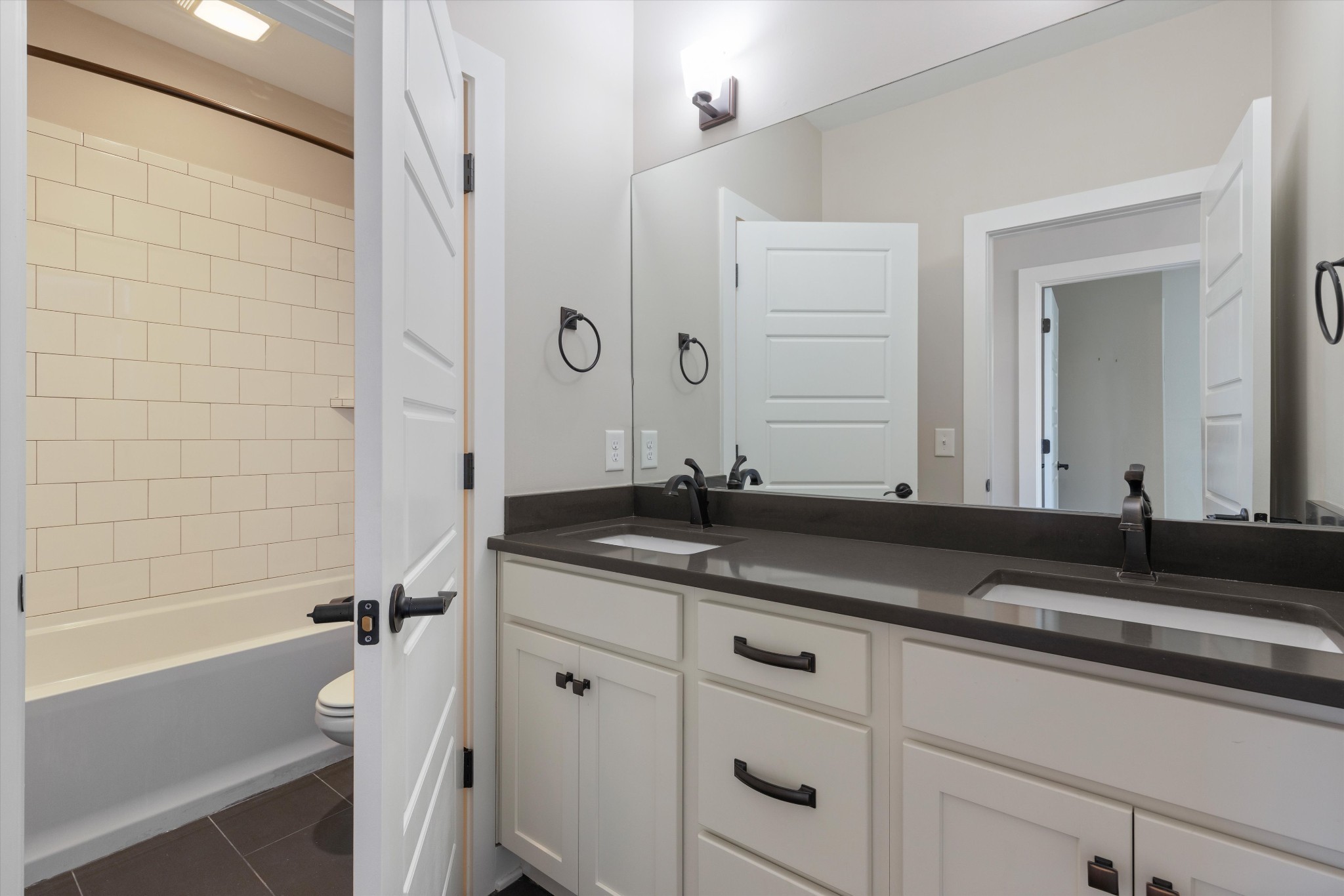 2605D Traughber Dr