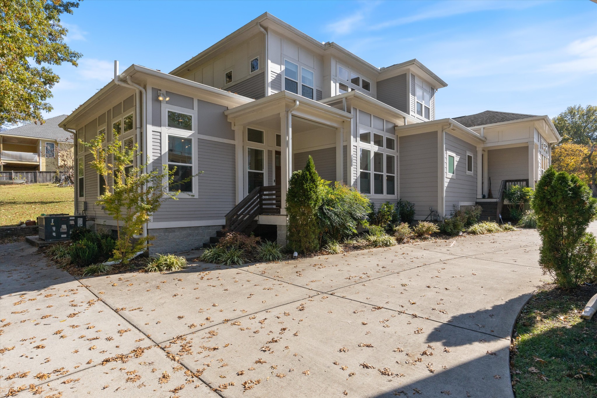 2605D Traughber Dr